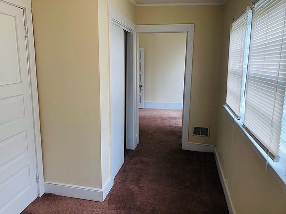 4th image of 3016 River Dr #A