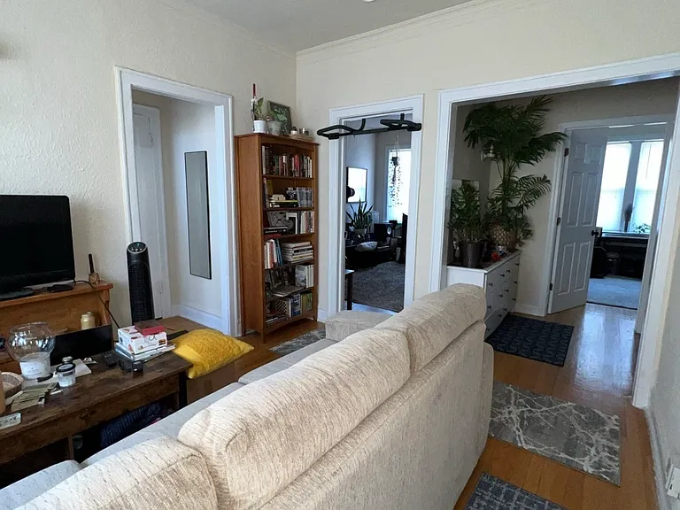 1916 N Drake Ave #2W — Photo 4
