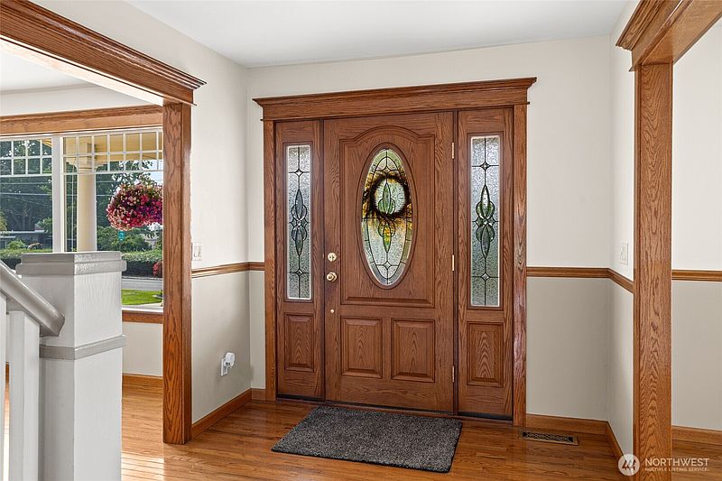 4th image of 3703 Chestnut Avenue