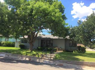 601 W 5th St, Lampasas, TX 76550