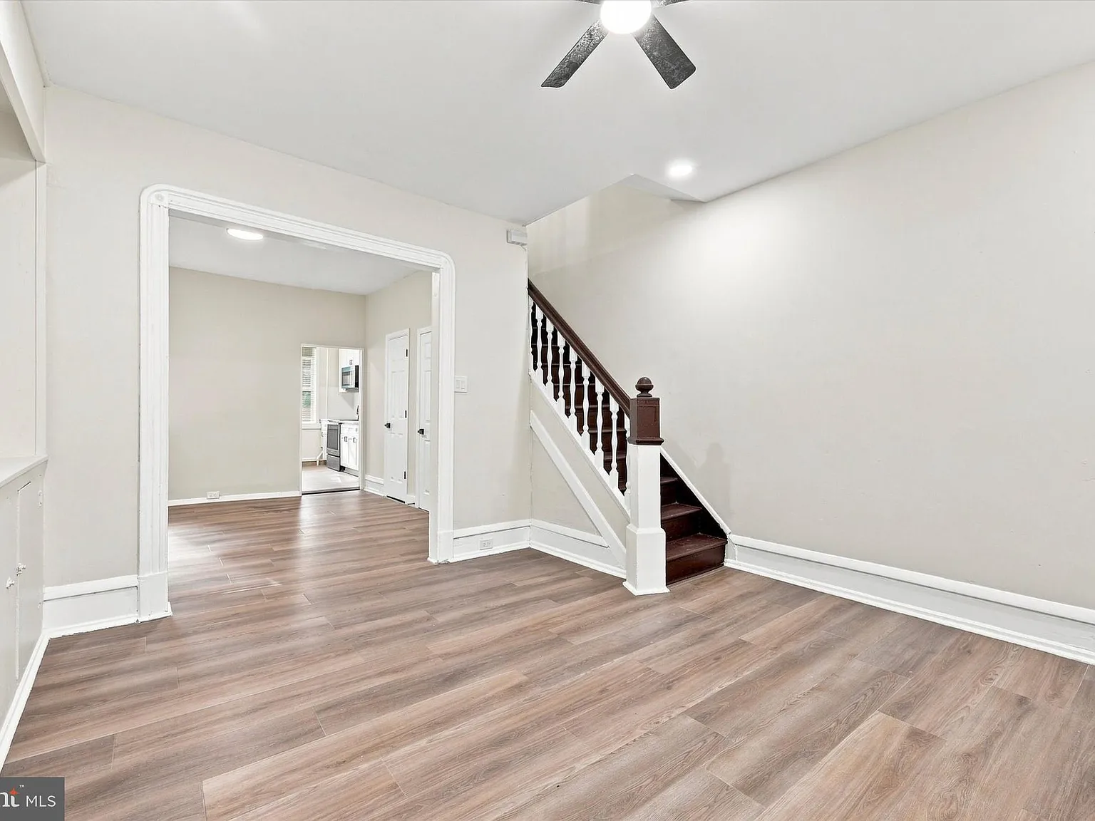 3 bed, 1.5 bath, 1080 sqft, $2,250 — Photo 3