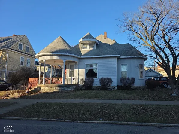 122 W 5th St, Rushville, IN 46173