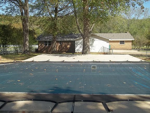 Fenced Back Yard/ Pool
