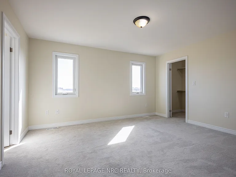 33 Cinnamon St — Photo 11
