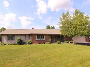 110 N Countrybrook Dr, Monticello, IN 47960