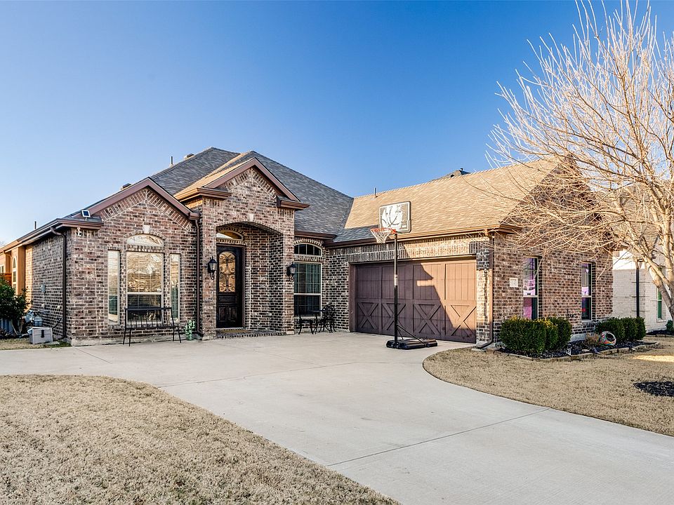 1st image of 504 Mary Ruth Pl