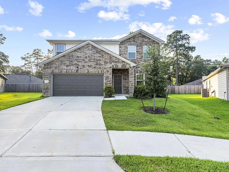 3603 Admiralty Dr — Photo 2