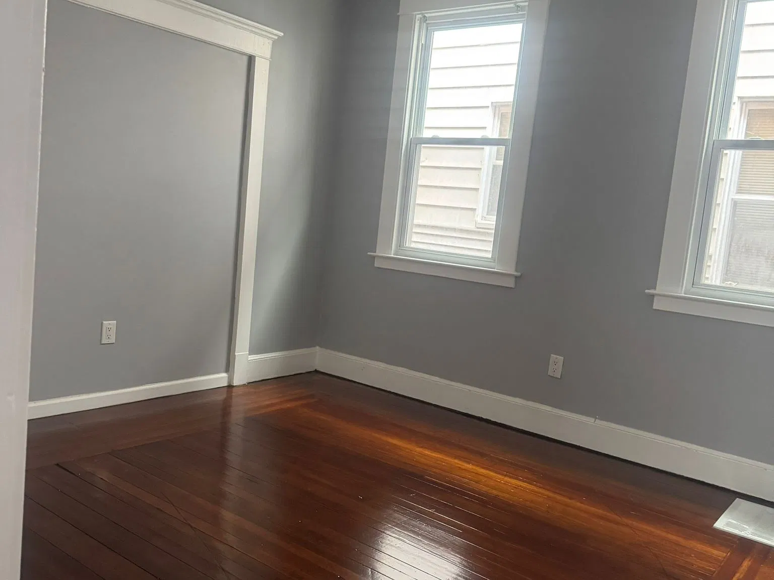 3 bed, 1150 sqft, $2,200 — Photo 2