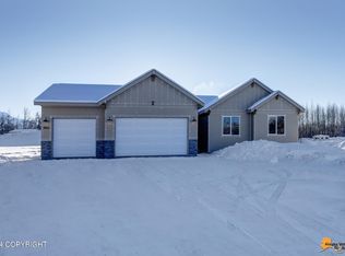 11902 E Apple Cir, Palmer, AK 99645