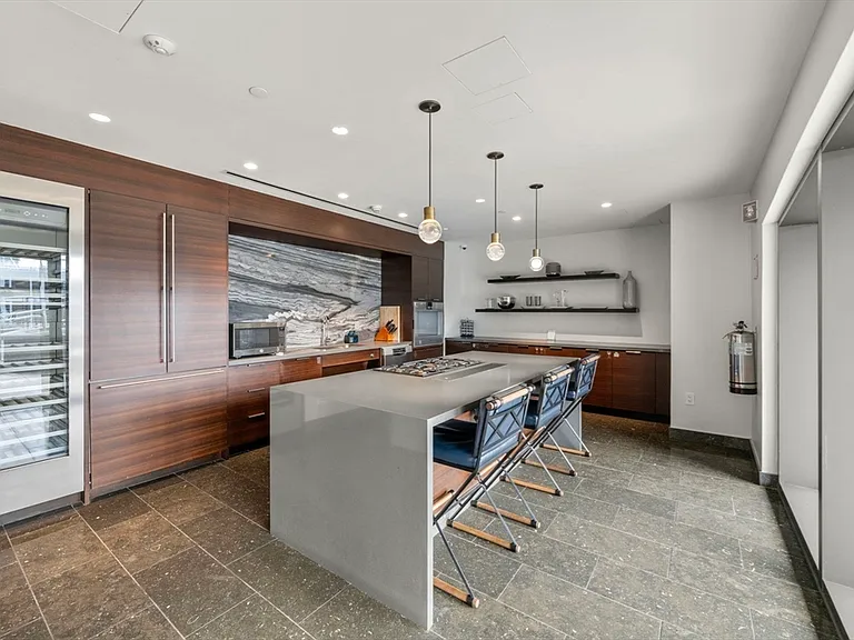 300 Pier 4 Blvd #6D — Photo 40