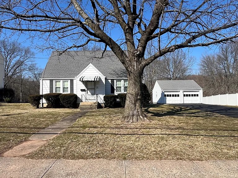 383 Wells Rd — Photo 1