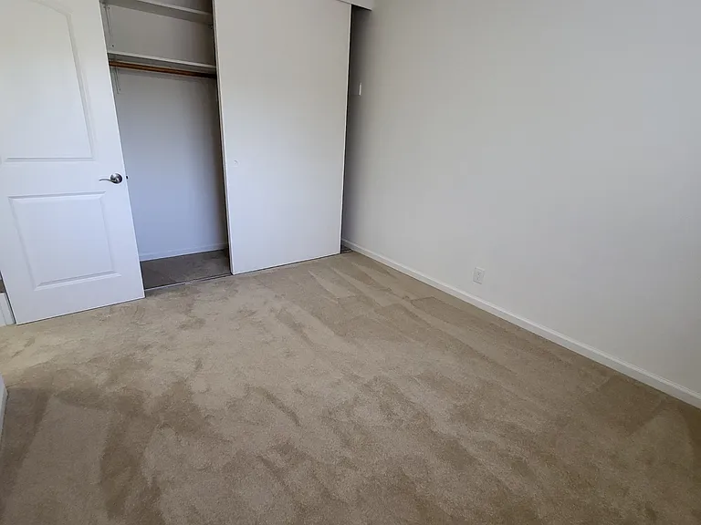 2313 Roosevelt Ave #5 — Photo 6