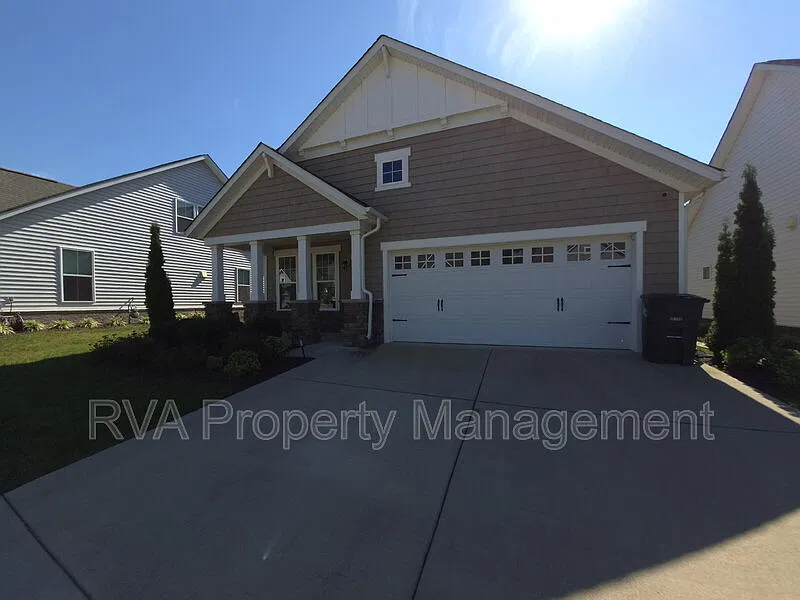 3 bed, 3.0 bath, 1695 sqft, $2,900 — Photo 2