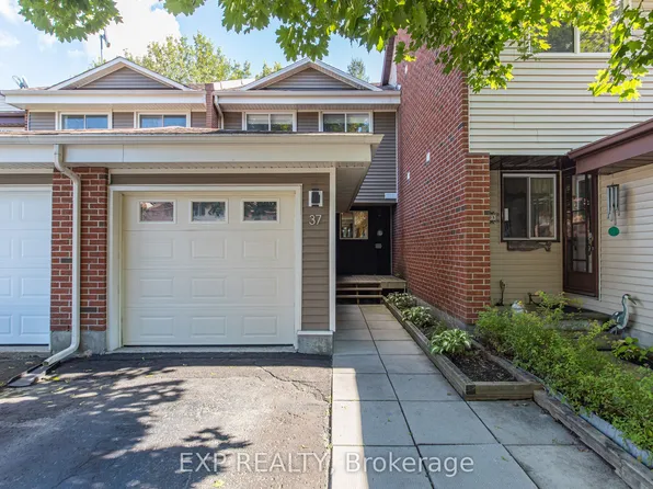 37 Dignard St, Russell, ON K0A 1W1