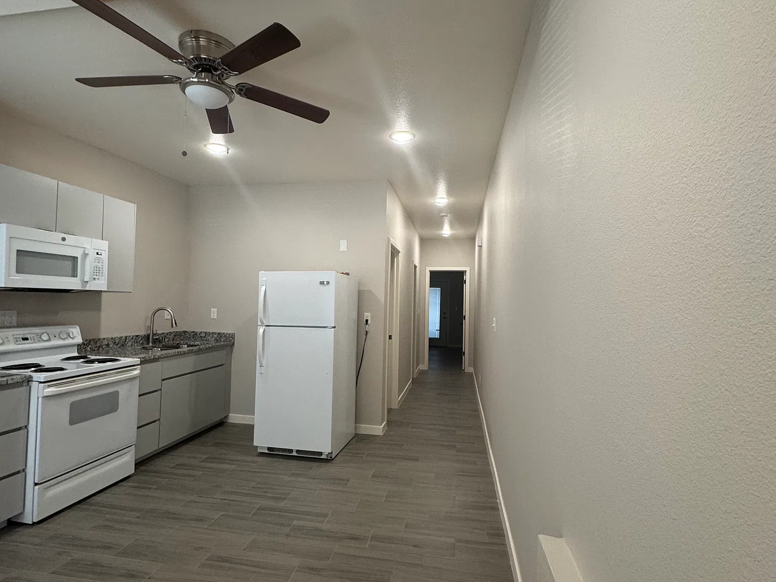 1 bed, 650 sqft, $950 — Photo 1