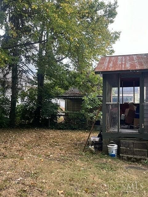 2nd image of 704 Elm Ct