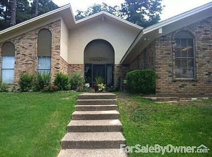 1st image of 420 Hampton Hill Dr