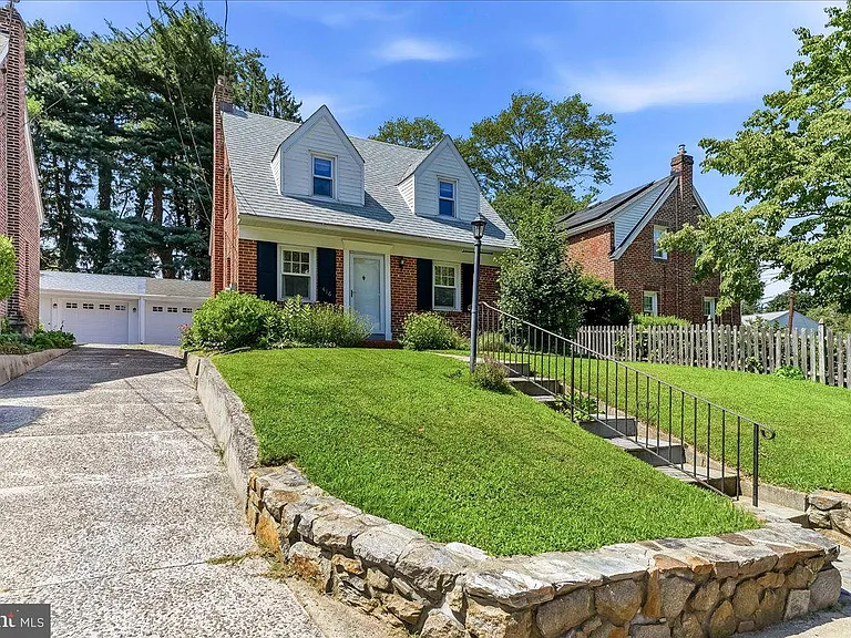 416 Valley View Rd — Photo 31