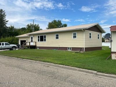 615 11th St, Cando, ND, 58324