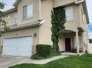 710 E Sandy Point Dr, Sandy, UT 84094