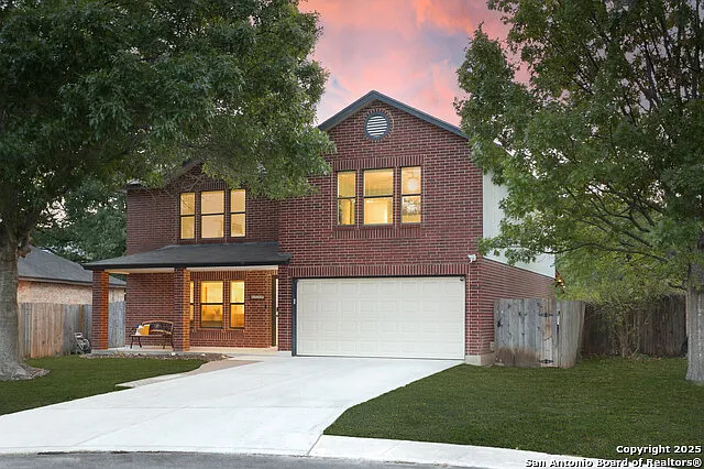 4 bed, 2.5 bath, 2334 sqft, $4,000 — Photo 2