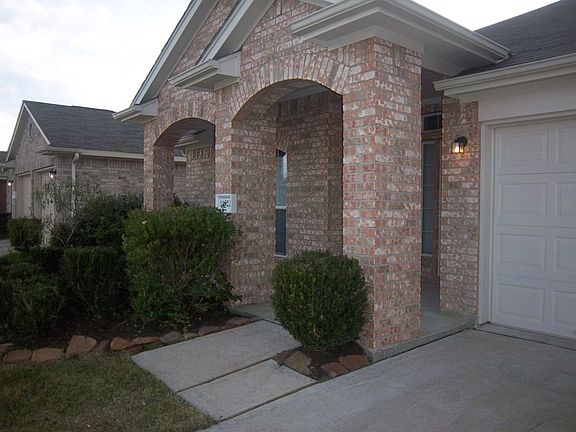 CoveredFront Porch
