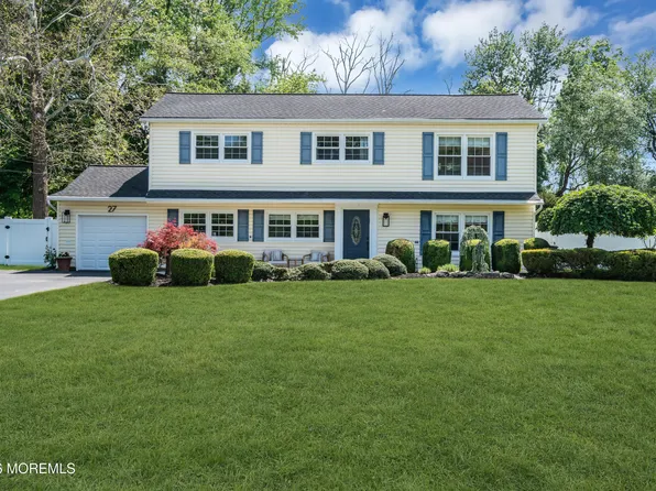 27 Greenleaf Drive, Manalapan, NJ 07726