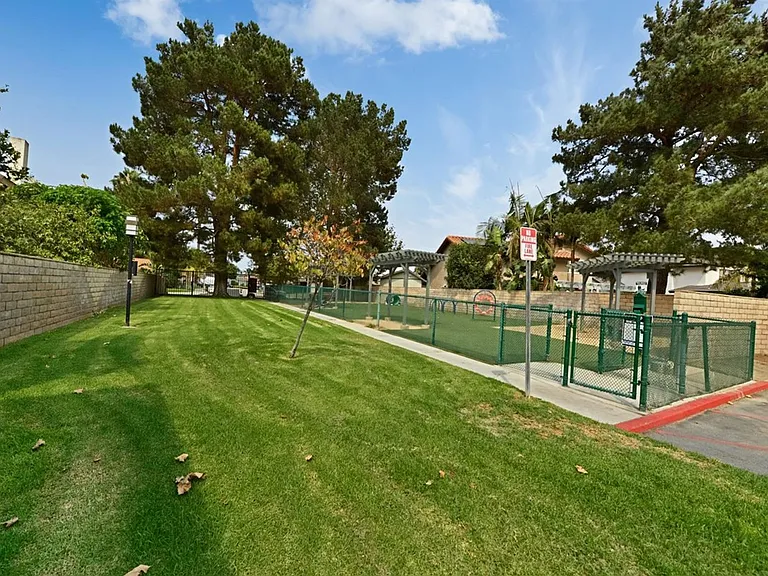 Corona Pointe Resort — Photo 87