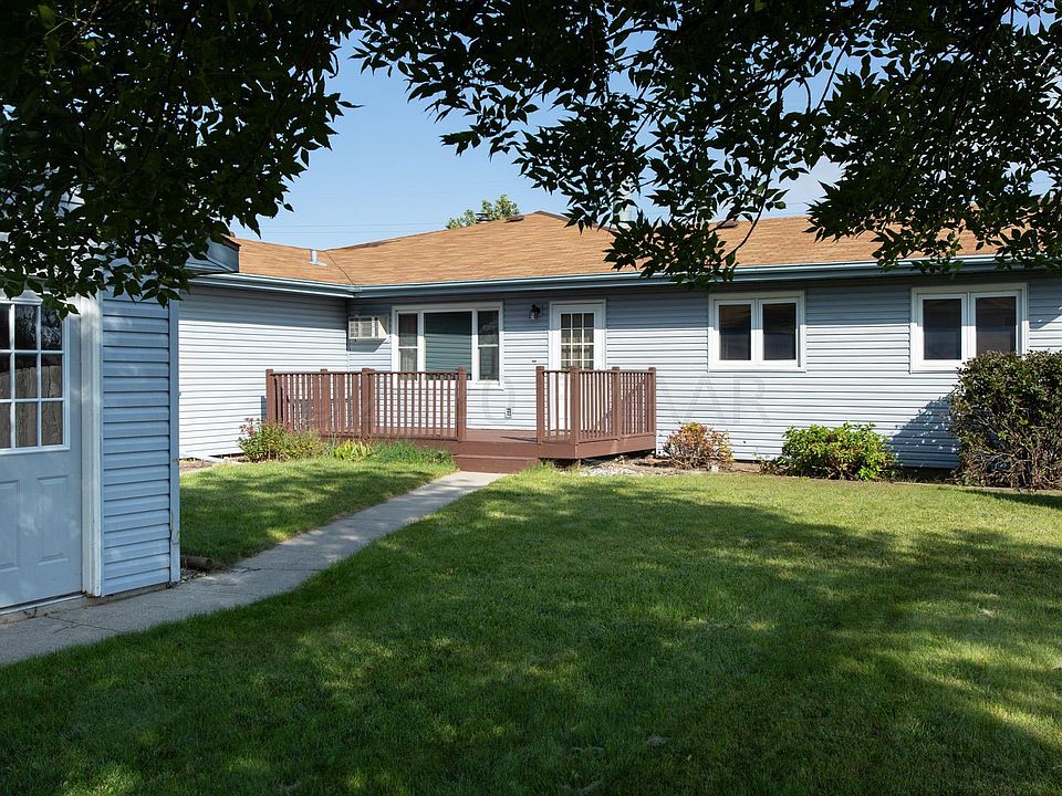1st image of 2204 4th Ave E