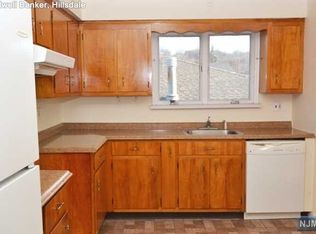 765 Edgewater Ave, Ridgefield, NJ 07657