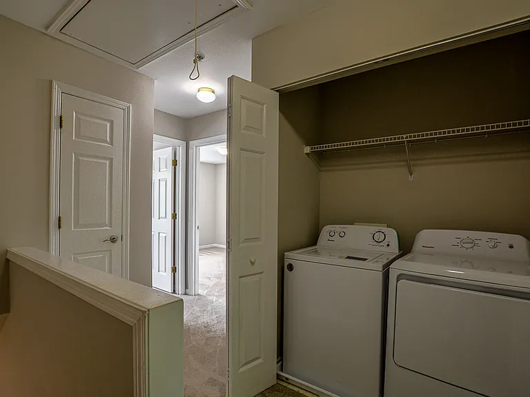 2716 Ashleigh Ln — Photo 28