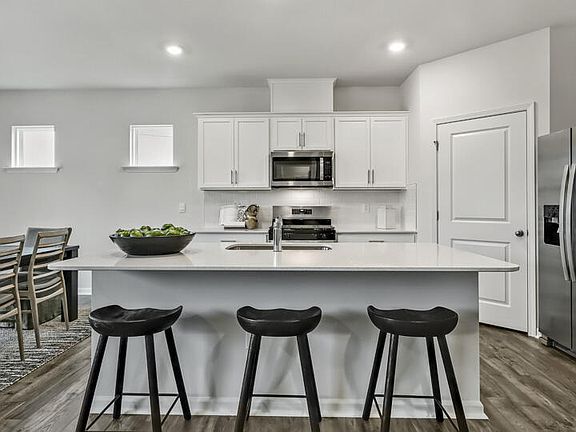7th image of this home