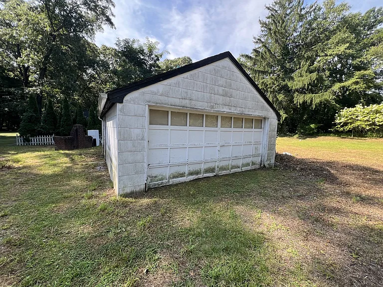 166A Frost Pond Rd — Photo 8