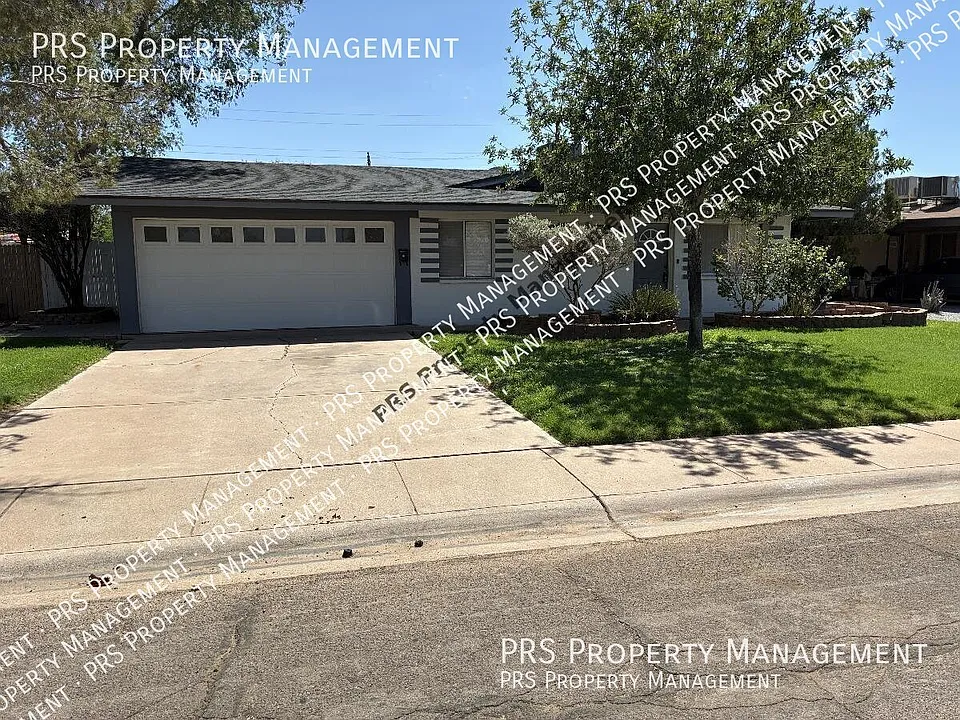 1439 W Huntington Dr