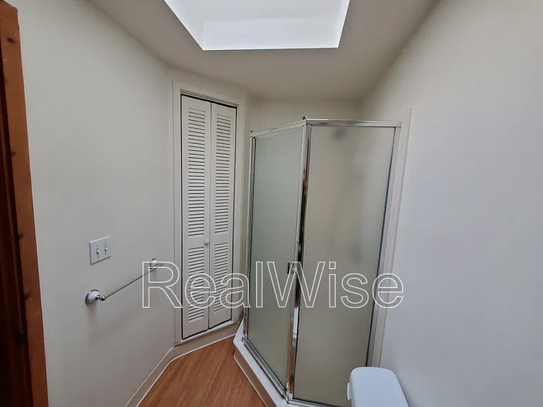 801 Ashland St #5 — Photo 10