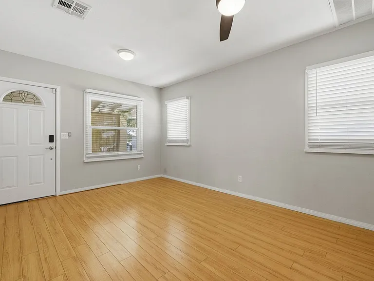10412 Eldora Ave — Photo 7