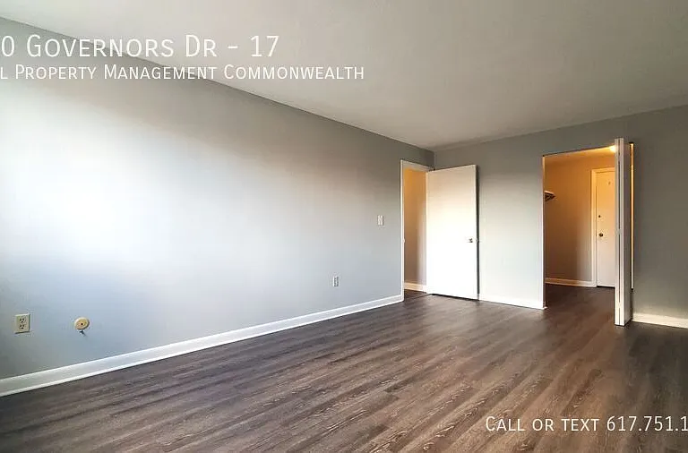 900 Governors Dr #17 — Photo 7