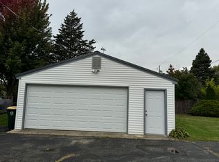 92 Lakewood Dr, Antioch, IL