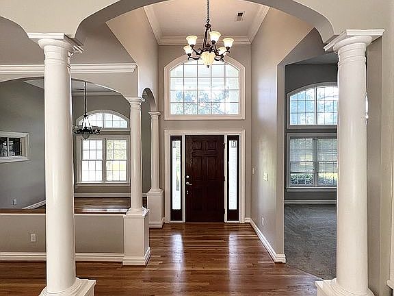 2nd image of 1417 Watersedge Dr