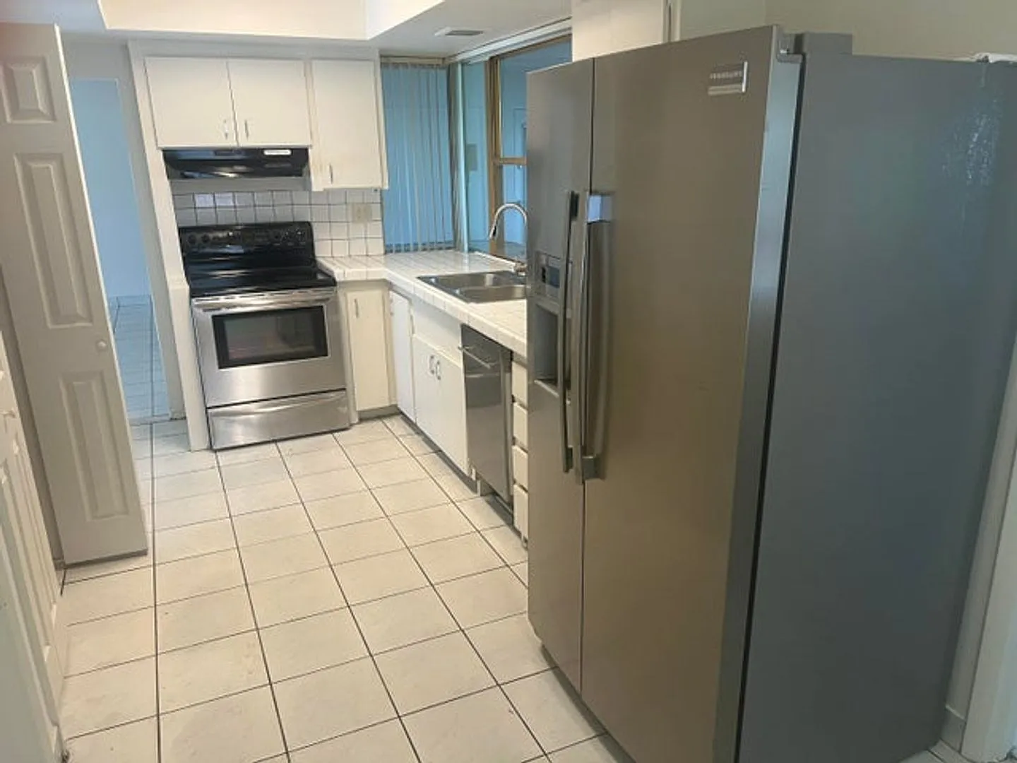 4004 E Shore Road, Miramar, FL 33023 — Photo 2