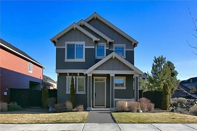 Spacious home with bonus room in NE Bend! — Photo 1