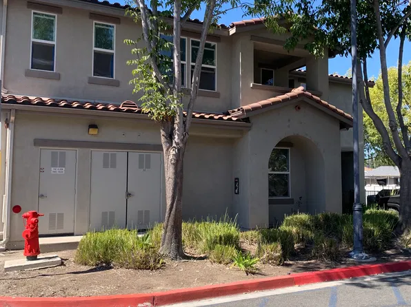 203 Calle Del Sol, Vista, CA 92083