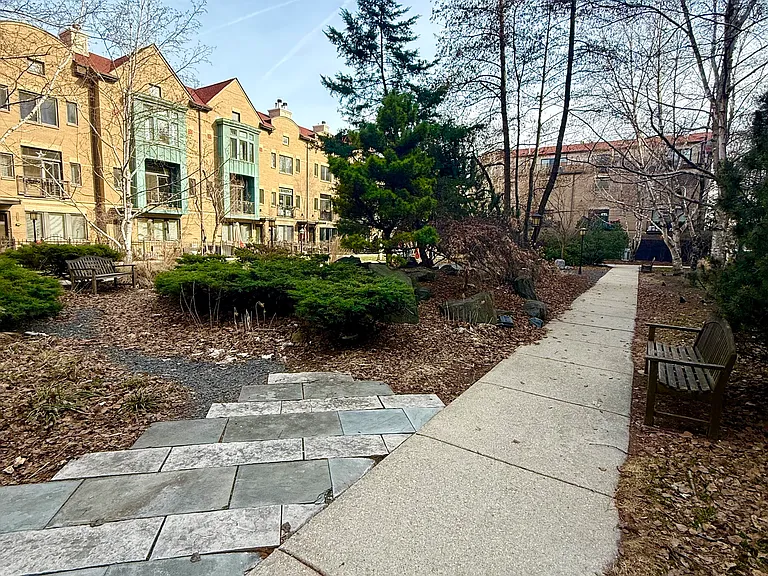 1301 W Madison St #503 — Photo 11