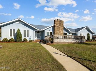 212 Sandpiper Dr, Newport, NC 28570