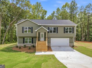 284 Stonington Dr, Mount Airy, GA 30563
