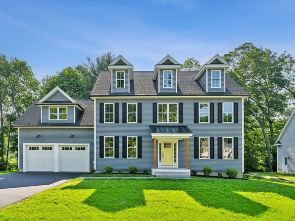 3 Oak Meadow Cir, Shrewsbury, MA 01545