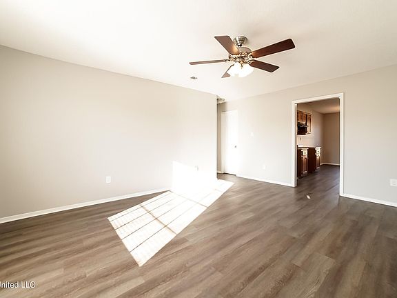 3rd image of 4176 Anderton Blvd