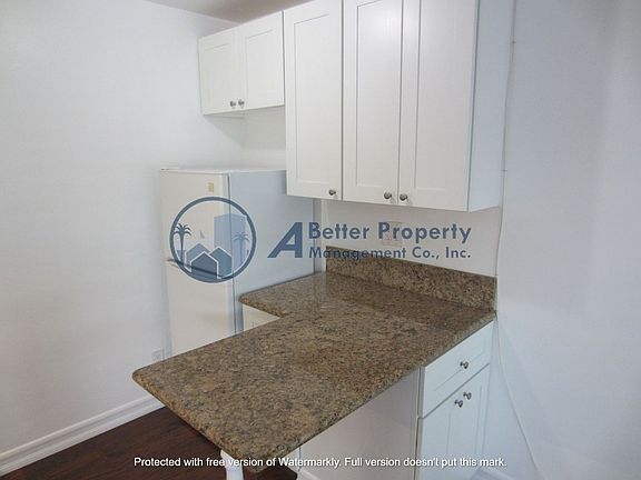 4th image of 22 62nd Pl APT 7