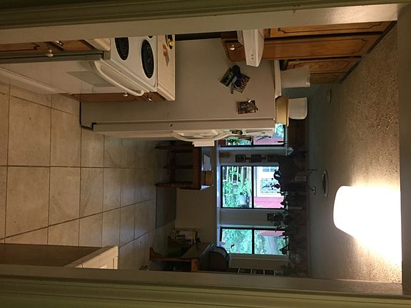 4th image of 188 Cambridge Dr