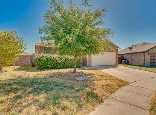 8604 Meredith Ln, Fort Worth, TX 76244
